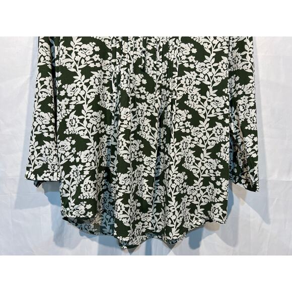 Fun2Fun Top Womens Size Small Floral V-Neck Popover Blouse Green White NEW - Picture 5 of 12